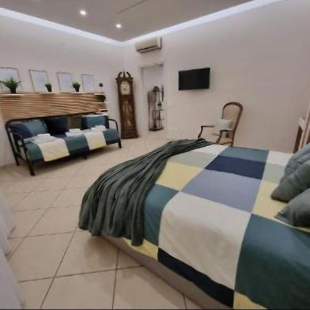 Home Santa Chiara Marigliano Εξωτερικό φωτογραφία